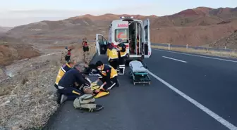 Erzurum'da otomobilin şarampole devrilmesi sonucu iki kişi yaralandı