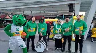 Frutti Extra Bursaspor Basketbol Takımının Genç Bando Grubu beğeni topladı