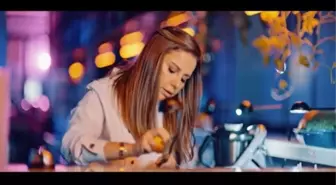 Merve Özbey - Kendine Dünya şarkı sözleri! 'Kendine Dünya' sözleri nelerdir?