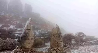 Nemrut Dağı'na mevsimin ilk karı düştü