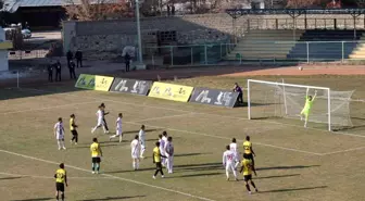 Bayburt Özel İdarespor, İnegölspor'a kendi evinde 1-0 mağlup oldu