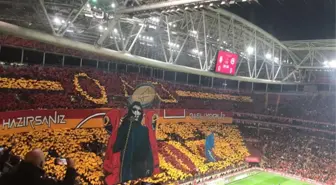 Galatasaray tribünlerinde Squid Game koreografisi: Hazırsanız oyuna başlıyoruz