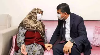 Fadıloğlu, Ayşe Balaban'ın evine misafir oldu