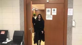 Son dakika haber... Burcu Kıratlı'nın dolandırılması davasında sanığa yakalama kararı