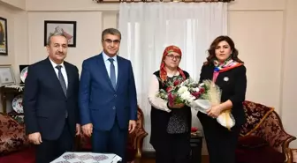 Son dakika haberleri! Karabük Valisi Gürel'den şehit Aybüke öğretmenin ailesine ziyaret