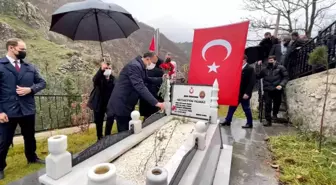 Şehit Öğretmen Necmettin Yılmaz kabri başında anıldı