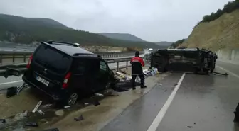 Tokat'ta minibüs ile hafif ticari aracın çarpışması sonucu 1 kişi öldü