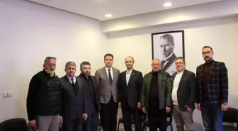 Afyon Kızılay bin 700 kişiye yardım dağıtıyor
