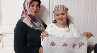 Almanya'da 'Engelsiz Cami' projesiyle down sendromlu çocuklara ebru sanatı tanıtıldı