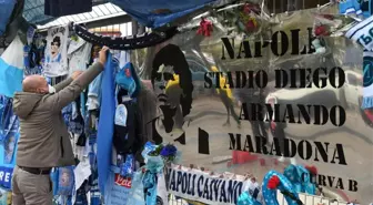 Maradona, Napoli'de ölüm yıldönümünde anıldı: 'Unutulmaz bir efsane'