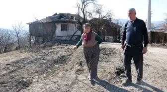 Mudurnu'da evleri yanan yaşlı çifte kaymakamlık sahip çıktı