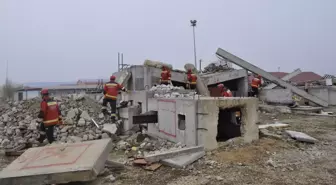 Afyonkarahisar'da CEKUT timine arama kurtarma eğitimi verildi