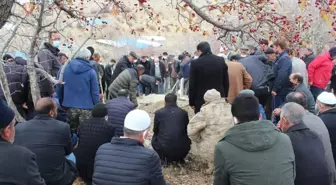 Tunceli'de trafik kazasında hayatını kaybeden güvenlik korucusu defnedildi