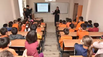 Anamur'da ilkokul öğrencilere 'Teknoloji Bağımlılığı ve Faydalı Kullanımı' semineri