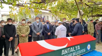 Kıbrıs gazisi Yılmaz, Antalya'da son yolculuğuna uğurlandı