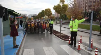 Son dakika haberleri... Trafik Eğitim Parkı'nda öğrencilere trafik polisleri eğitim veriyor