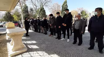 Konya'da Kovid-19 nedeniyle vefat eden öğretmenin cenazesi defnedildi