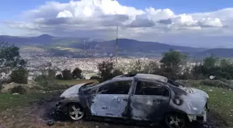 Otomobilini yaktı, 'psikolojim bozuk' dedi