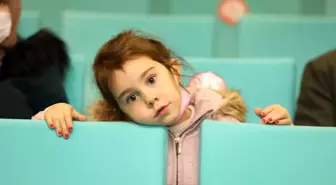 Elinize Değil Yüreğinize Dokunuyoruz