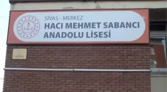 Liseliler geliştirdikleri model uçakla Türkiye ikincisi oldu