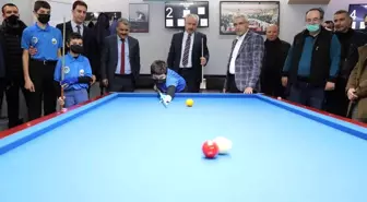 Bilardo şampiyonasının açılışını Başkan Güder gerçekleştirdi