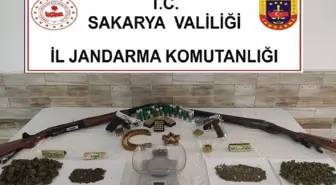 Karasu'da jandarma ekiplerince 'şafak operasyonu' düzenlendi