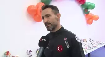 (Özel haber) Osman Çakmak: 'Biz antrenmanlarda ter, müsabakalarda da sevinç gözyaşları dökeceğiz'