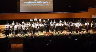 YORGLASS BARIŞ ÇOCUK SENFONİ ORKESTRASI'NDAN 5'İNCİ KONSER