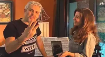 Gökçe Bahadır, sevgilisi Emir Ersoy'un albümünde şarkı söylemişti! Albüm ödül aldı!