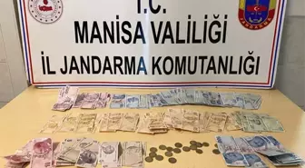 Manisa'da kahvehaneye kumar baskını