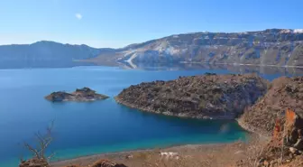 Dünyanın ikinci büyük krateri beyaz gelinliğini giydi