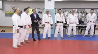 Judo Federasyonu Başkanı Huysuz, IJF Akademi'ye katılanlarla buluştu