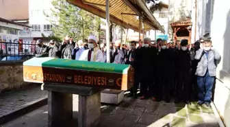 Herkesin göç ettiği köyde tek başına yaşayan baba, şehit oğlunun yanına gömüldü