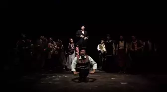 Edirne Devlet Tiyatrosu'nda bu ay iki oyun sahnelenecek