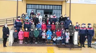 Eskişehir İl Jandarma Komutanlığı ekipleri çocukları bilgilendirdi