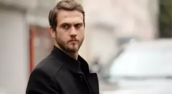 Üç Kuruş kadrosuna dahil oluyor! Aras Bulut İynemli'den hayranlarına güzel haber