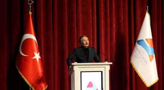AİÇÜ'de 'Kimlik Aşısı' konferansı düzenlendi