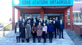 Aydın'da 'Kütüphanesiz Okul Kalmayacak' projesi kapsamında Söke'de iki okulun kütüphane açılışı gerçekleştirildi