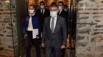 Hazine ve Maliye Bakanı Nebati iş dünyası temsilcileriyle yeni ekonomi modelini konuştu