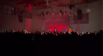 Manga, konser verdi
