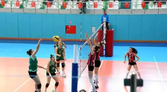 Salihli'nin sultanları ilk yarıyı lider tamamladı