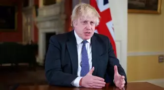 Covid: Boris Johnson 'Omicron dalgası geliyor' dedi, ay sonuna kadar tüm yetişkinlere üçüncü doz aşı sunulacak