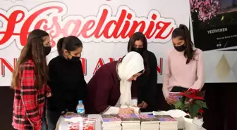 Oltulu ev hanımı şiir kitabına tanıtım ve imza günü yaptı