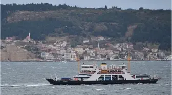 Bozcaada feribotlarına fırtına engeli