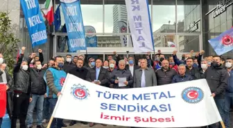 Türk Metal Sendikası üyeleri, uzlaşma sağlanamayan toplu sözleşme için basın açıklaması yaptı