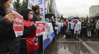 Bazı sağlık ve sosyal hizmet çalışanları iş bıraktı