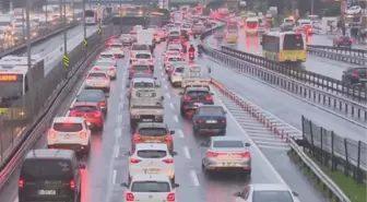 İstanbul'da trafik yoğunluğu yüzde 80'e ulaştı