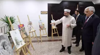 Diyanet İşleri Başkanı Erbaş 'Göç ve Çocuk' temalı yarışmanın kazananlarına ödüllerini verdi