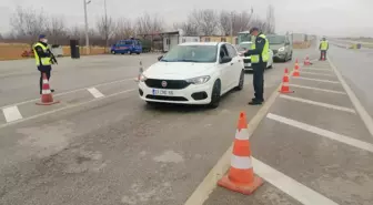 Son dakika... Karaman'da jandarma 'Güven ve Huzur' uygulaması yaptı