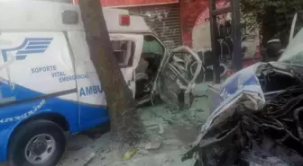 Meksika'da iki ambulans kafa kafaya çarpıştı: 7 yaralı